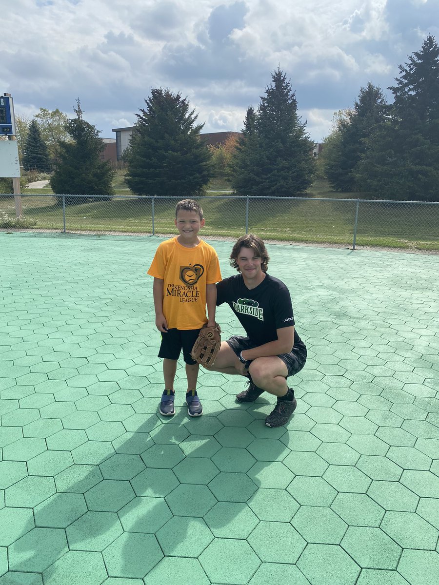 Andrew Gavin tweet media