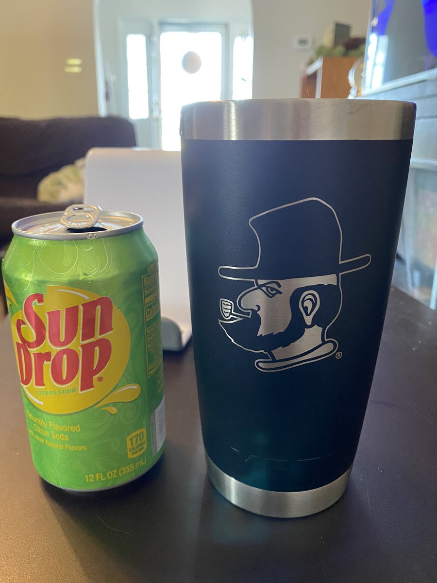 Olinecoach70's tweet photo. A little Sundrop out of the App YETI and Dominos pizza before @AppState_FB plays. #postpractice https://t.co/i2lAwLthMF
