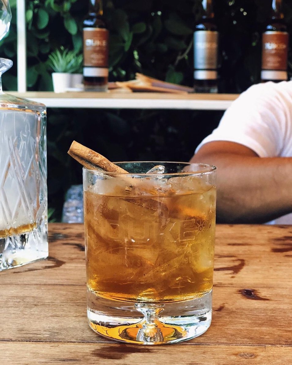 dukespirits's tweet photo. Something to sip on for the seekers of fine spirits 🥃
•
Must be 21+ to follow. Do not forward or share this with anyone under 21 years old.
•
•
•
#Spirits #Original #Bourbon #Cocktail #Enjoy #Indulge #Experience #Duke #TheDuke #JohnWayne #Classic #Cocktails #Drinks https://t.co/LX7AmU3MJV