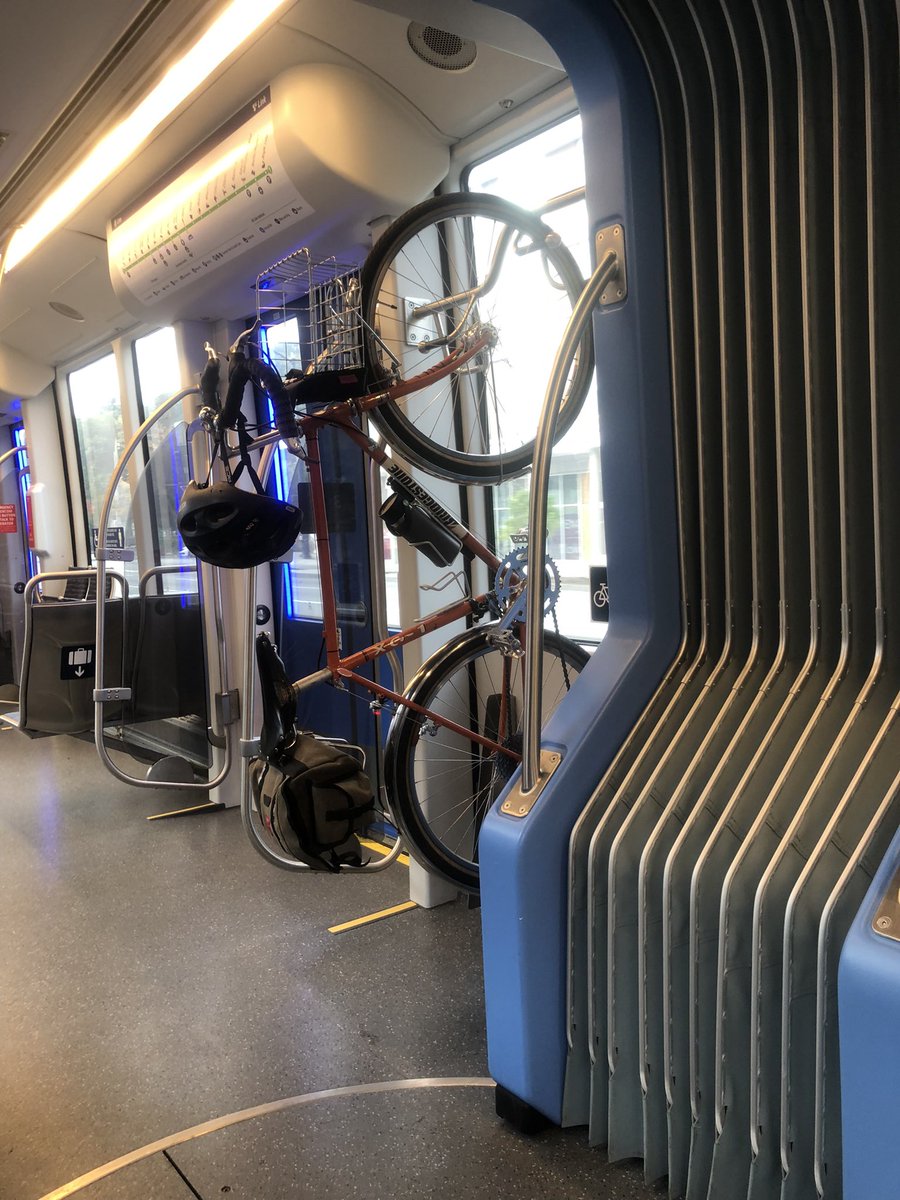 GoFamilyCyclery's tweet photo. Between the new @SoundTransit Link Light Rail Northgate station, the new John Lewis Memorial ped bridge over I-5, and the @SNGreenways @GPGreenways bike route, getting here is easier than ever!
Next, better eCargo bike access on Light Rail, better train storage for kids bikes! https://t.co/089z4qOXB8