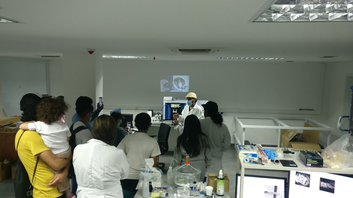 Carlos R. J. (@creinosoj) on Twitter photo Visitas a los Laboratorios de <a href="/UniYachayTech/">Universidad Yachay Tech</a> aprendiendo para que sirve el Raman el XPS y toda la diversidad de beneficios que antes estaban al alcance solo de países desarrollados y ahora al servicio del país!! <a href="/SomosYachayTech/">#SomosYachayTech 🇪🇨</a> Visitas a los Laboratorios de <a href="/UniYachayTech/">Universidad Yachay Tech</a> aprendiendo para que sirve el Raman el XPS y toda la diversidad de beneficios que antes estaban al alcance solo de países desarrollados y ahora al servicio del país!! <a href="/SomosYachayTech/">#SomosYachayTech 🇪🇨</a>