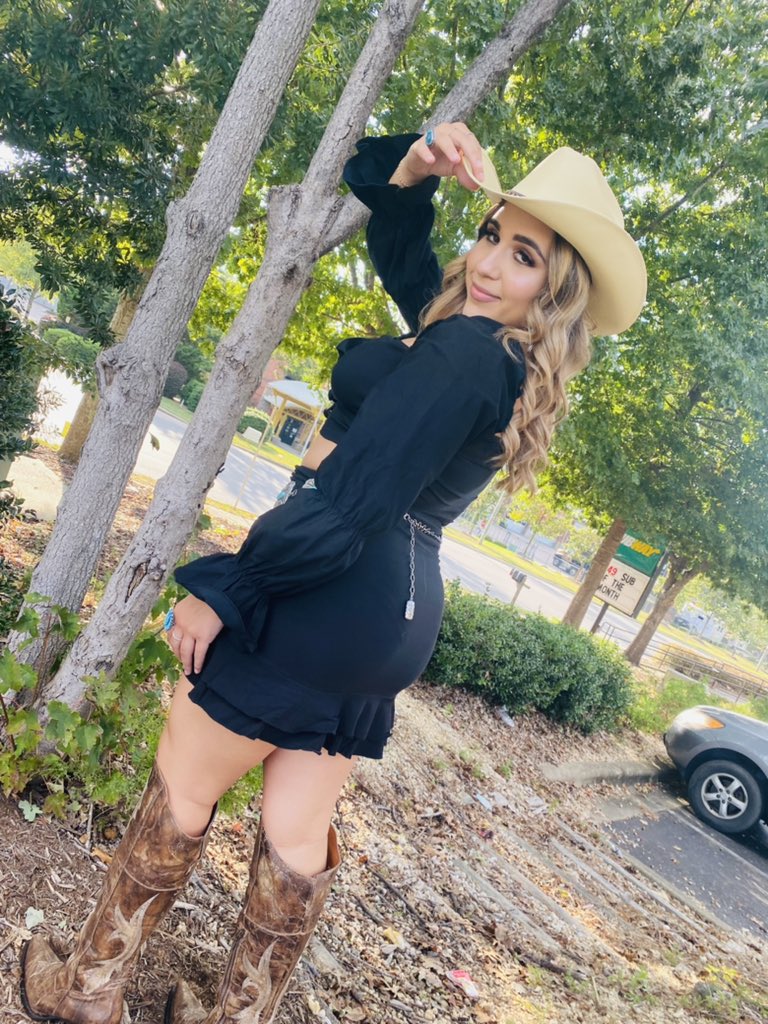 tangie_danielle's tweet photo. Brooks &amp; Dunn, you were good to me🤎 https://t.co/nLnHcVvjfN
