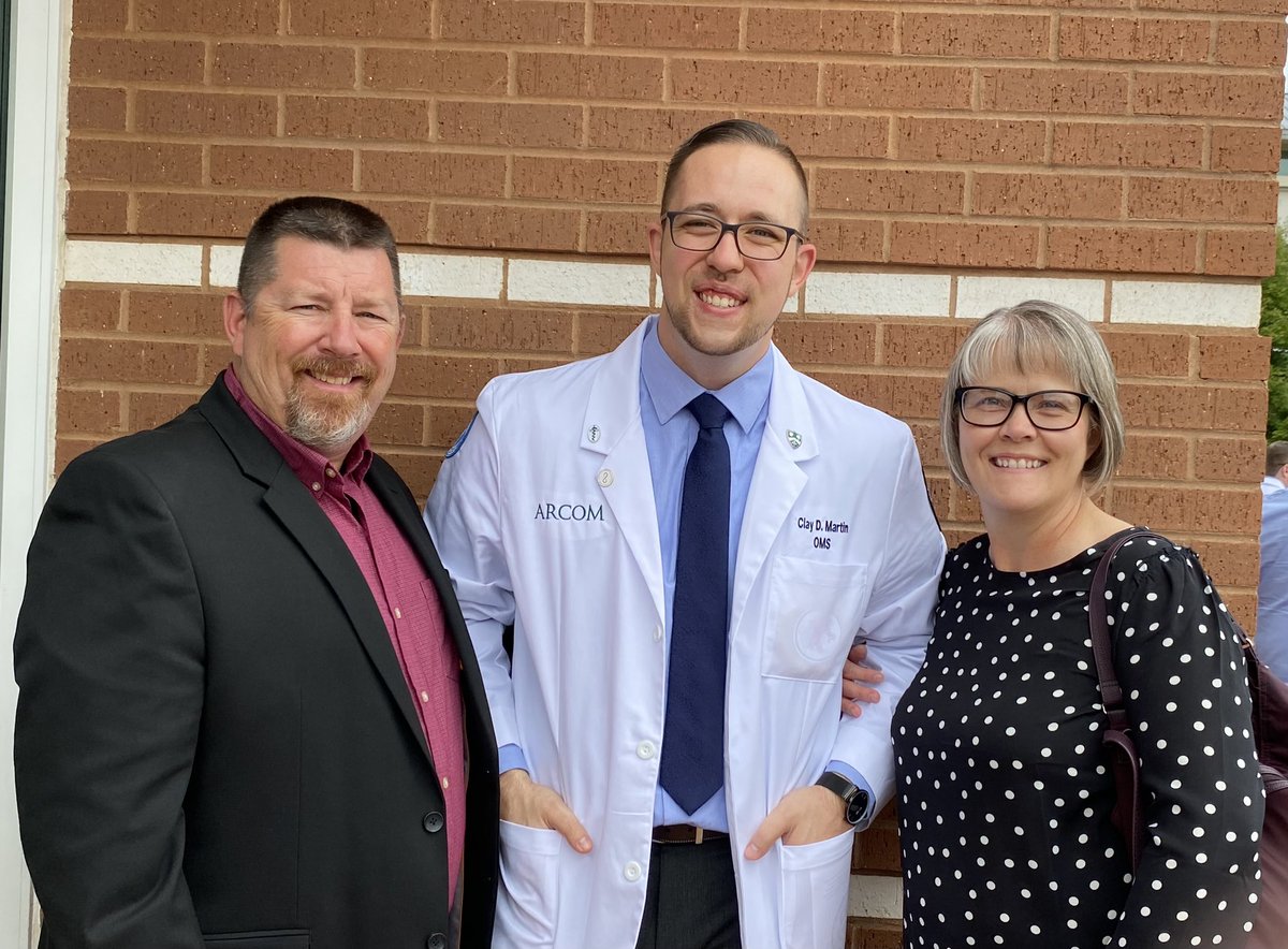 JamieMa43488273's tweet photo. Student Doctor Clay’s White Coat Ceremony! So blessed to be there! Love this kid!!! https://t.co/W6OTb1UaWR