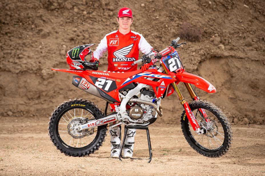 kellenbrauer's tweet photo. Chance Hymas joins the Honda HRC program. According to Honda, he will compete in Supercross Futures, Amateur Motocross, and the latter part of the 2022 Pro Motocross Championship.

He is expected to race professionally for Honda HRC in 2023 and 2024 https://t.co/TS3IL2HYq6
