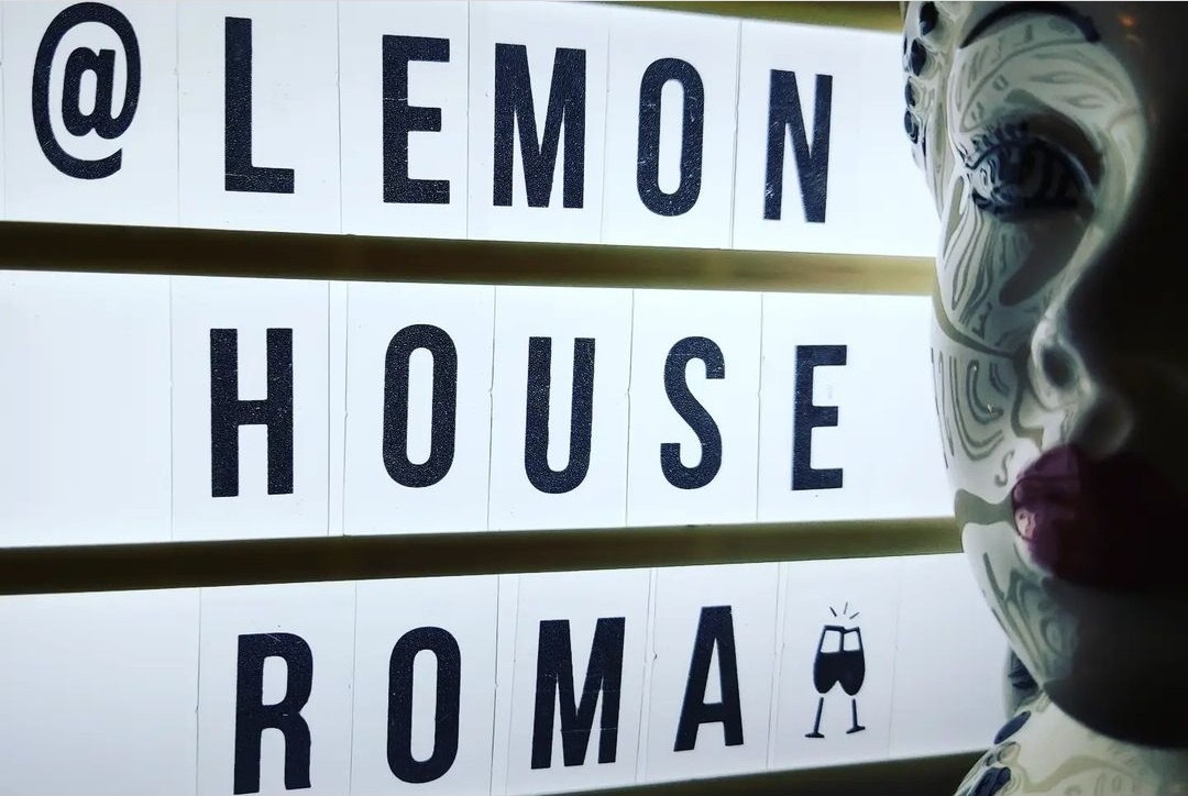 LemonHouseRoma's tweet photo. ⚖️
#lemonhouseroma #esquilino #Rome #travel #italy #sicily #testadimoro #tradition #history #discover #visititaly #visitrome #guesthouse 
#ceramichedicaltagirone https://t.co/MsAFXIkQy6