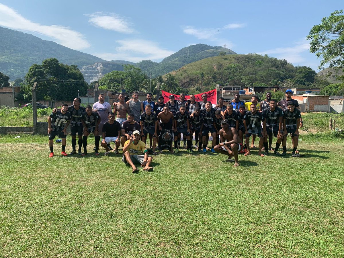 NovoElencoJPI's tweet photo. VITĂRIAAA
Na partida de hoje nossa equipe aplicou o famoso chocolate com o placar elĂĄstico de 8 x 0 contra a equipe On-line com Deus!
Gols: 1x Nem, 1x Wender, 2x Caveira, 2x Tinem, 1x Fhill, 1x Vitin
AssistĂȘncias: 1x Wender, 2x GB, 2x Fhil, 1x Nem, 1x Lesli, 1x kante
#hyfle https://t.co/ckH19PYotF