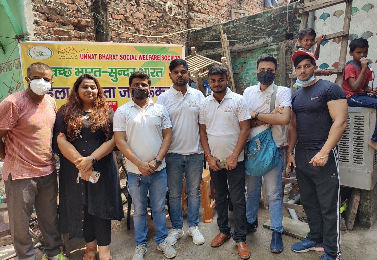 UnnatBharat's tweet photo. On Gandhi jayanti and #SwachhtaPakhwada  #SwachhBharat - #SundarBharat. 7th day Women hygiene awareness program on the CSR Support of @ONGC_ at Mayur vihar slum Delhi. Distribution of Dustbin, Sanitary Napkins &amp; other hygiene kits.
@PMOIndia @SwachhBharatGov @smritiirani https://t.co/lijLoeN234