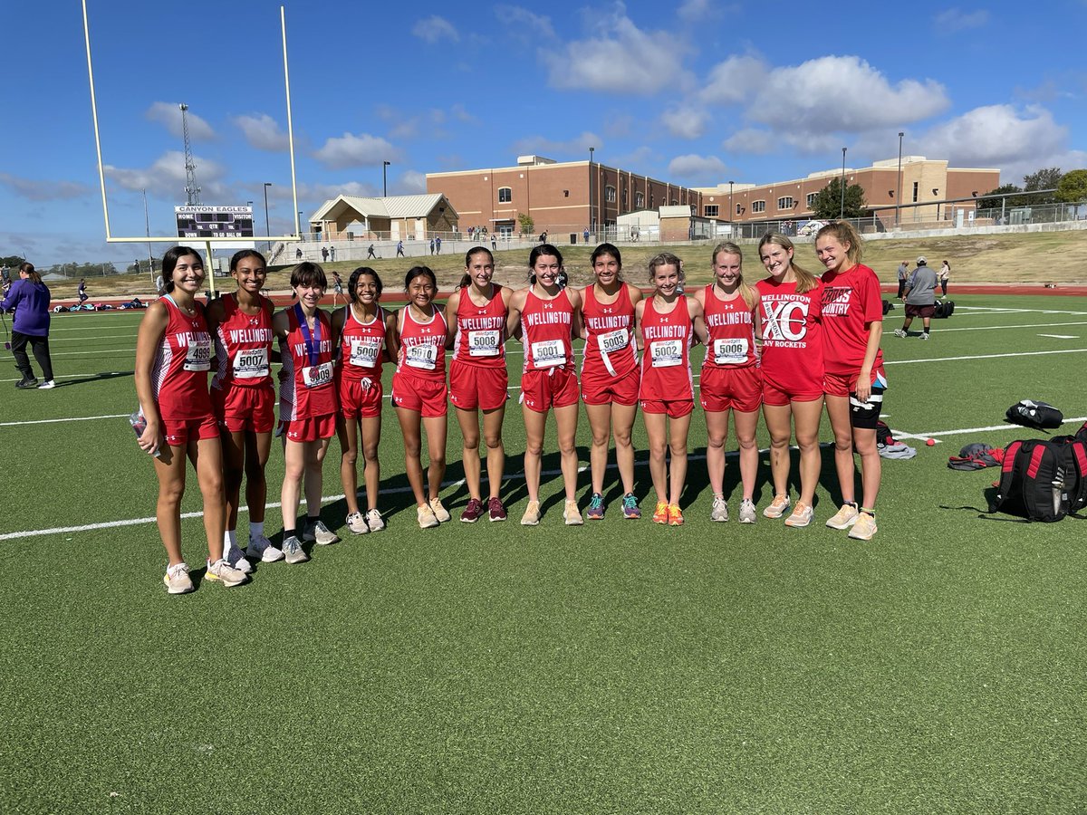 Lady Rockets take 3rd at the Canyon meet. Congrats to Addy for medaling 🏅