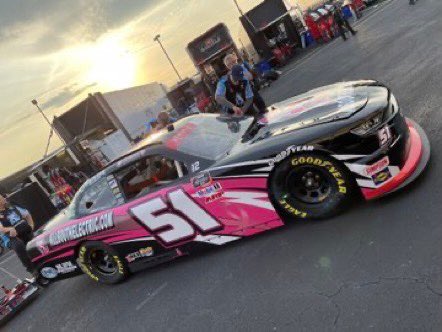 whitetaildip's tweet photo. “Free Dip Finish!” If @JClements51 finishes top 10 today we’ll give a free can to anyone 21+ that comments here before the race starts 09/25/21. BONUS: we will add a signed hero card for a top 5!
#freedip #freedipfinish #NASCAR #XfinitySeries #contest #giveaway https://t.co/qsF7oukY0H
