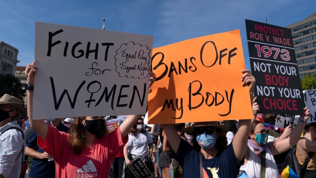 CTVNews's tweet photo. Women's march targets U.S. Supreme Court, with abortion on line https://t.co/EKtEoyh2io https://t.co/CtOLlWDzGZ