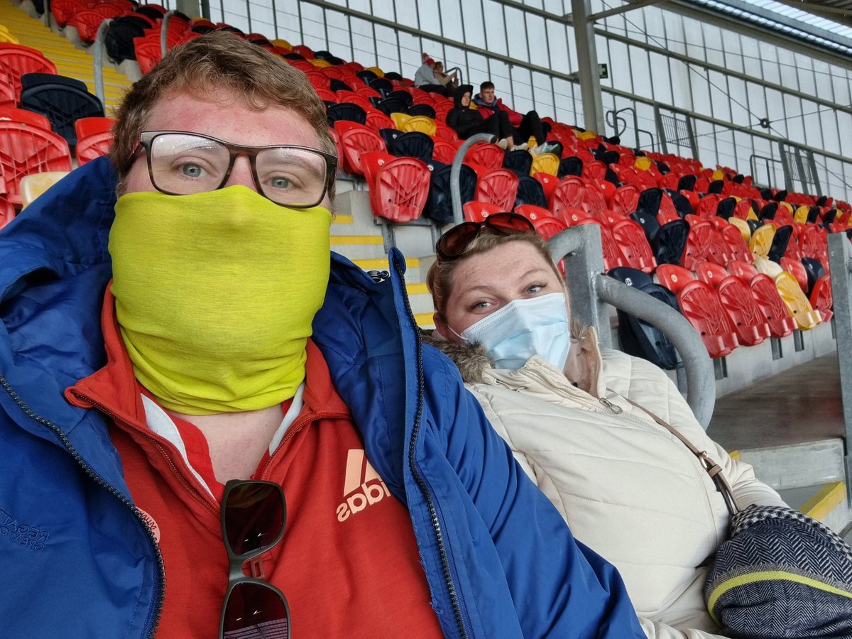 Michael86256436's tweet photo. #thomondparkselfie
#MunvsSto @Munsterrugby https://t.co/kWs9PmD9Nr