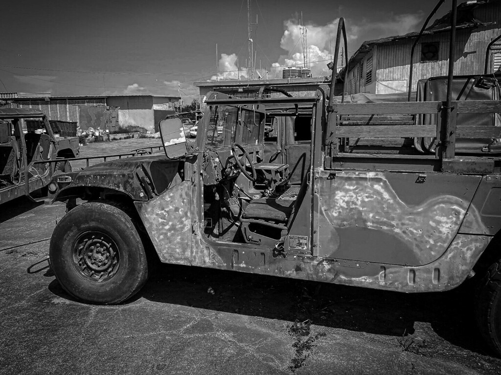 GdotArroyo's tweet photo. Humvee⠀
#Hashtagpuertorico #puertorico #pr #puertoricoselevanta #prsellevanta #voyturisandopr #turisando #voyturisando #boriqua #imaginepuertorico #imaginepr #latitudepr #prturismo #placespr #bnw_captures #bw #bw_lover #photography #bnw_society #ph… https://t.co/YY3C6nhx52 https://t.co/qSaKCE6iUx