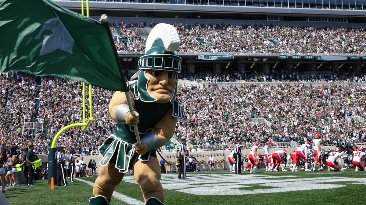 Happy Homecoming Spartans. Now let’s get this dub!!! #GoGreen #TuckComin