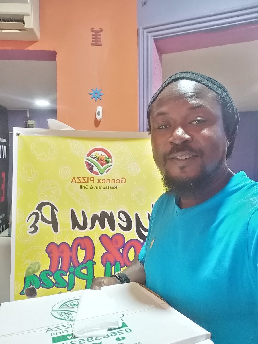 exdoeofficial's tweet photo. I stopped by to get my pizza at Gennex Pizza, challey this taste be waaaoooo!

@TiCmusicGh https://t.co/N8Y0qKb6JP