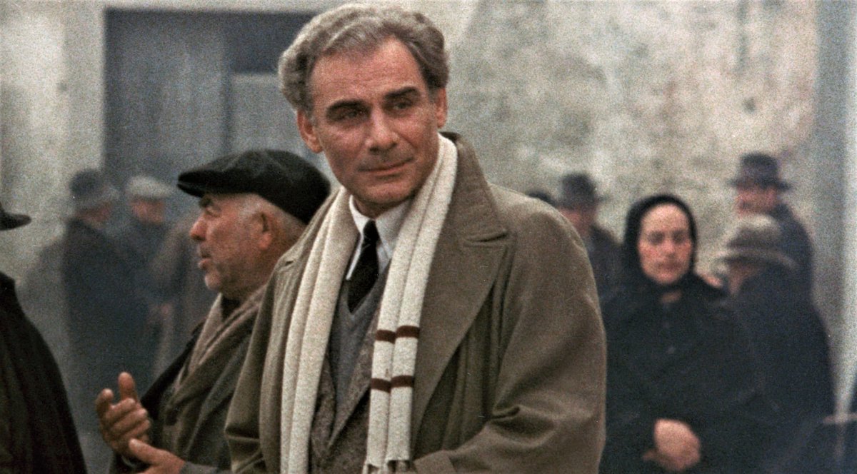 sulromanzo's tweet photo. Nel 1979, Rosi affida a Gian Maria Volonté e a Lea Massari i ruoli di Carlo e Luisa Levi in «Cristo si è fermato a Eboli», tratto dal romanzo di Levi.
Il film ha vinto il Donatello come miglior film e al miglior regista. Che ne pensate: all'altezza del libro? #LibriAlCinema https://t.co/0Ff8lsQWxf