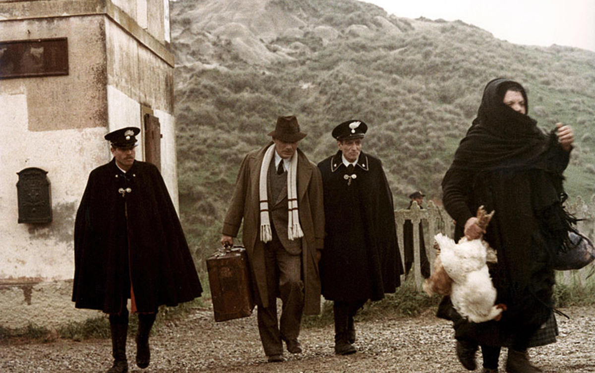 sulromanzo's tweet photo. Nel 1979, Rosi affida a Gian Maria Volonté e a Lea Massari i ruoli di Carlo e Luisa Levi in «Cristo si è fermato a Eboli», tratto dal romanzo di Levi.
Il film ha vinto il Donatello come miglior film e al miglior regista. Che ne pensate: all'altezza del libro? #LibriAlCinema https://t.co/0Ff8lsQWxf