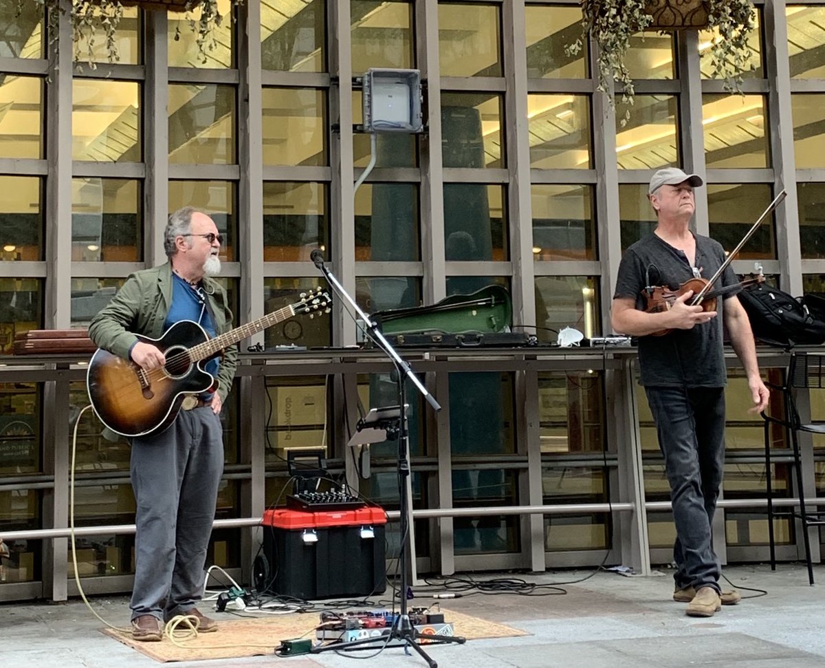 tonichanakas's tweet photo. Concert at #CPL downtown #cleveland_pl https://t.co/QEIYIB9tLP