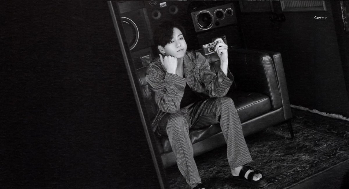 taestar_'s tweet photo. #BTS_BE essential  (B/W) Version- (#JUNGKOOK)
#BTS #방탄소년단 #방탄소년단정국 #BTSJUNGKOOK #JEONJUNGKOOK
@BTS_twt @bts_bighit @comma_bts https://t.co/AEyCRknzwl https://t.co/uwQ0uVLYsL https://t.co/lC76PUM0GB