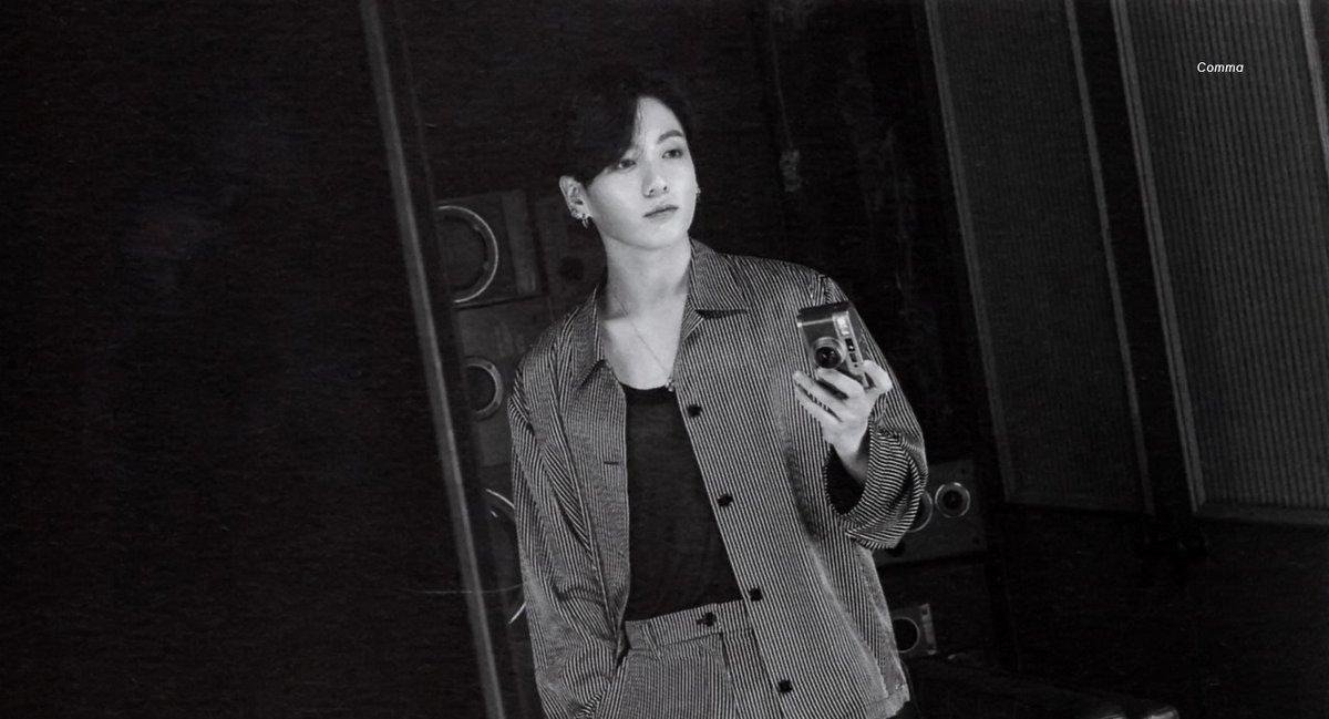 taestar_'s tweet photo. #BTS_BE essential  (B/W) Version- (#JUNGKOOK)
#BTS #방탄소년단 #방탄소년단정국 #BTSJUNGKOOK #JEONJUNGKOOK
@BTS_twt @bts_bighit @comma_bts https://t.co/AEyCRknzwl https://t.co/uwQ0uVLYsL https://t.co/lC76PUM0GB