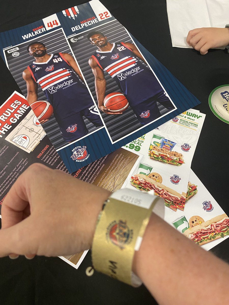 Getting ready for the <a href="/BristolFlyers/">Bristol Flyers</a> against #londonlions game tonight! #goflyers @BBLofficial #basketball #bristol <a href="/rejoove/">Rebecca Tregarthen</a> <a href="/Mobius_TimS/">Tim Stringer</a> <a href="/recruitment_ben/">Ben Willis</a> <a href="/mobiusworksltd/">Mobius Works</a>