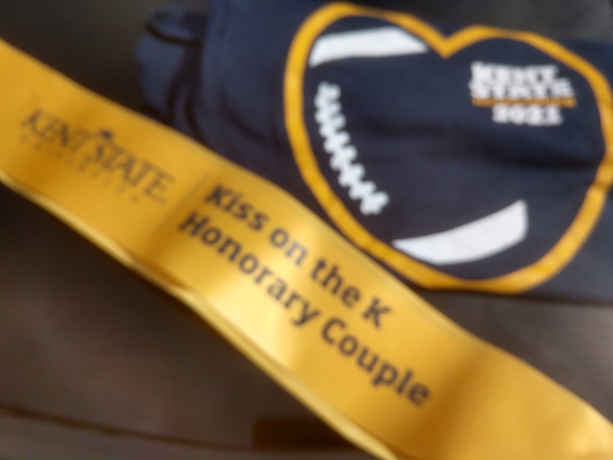 WaltBainey's tweet photo. Fantastic Homecoming activities all Week/end. Thanks @KSUAlumni for having us back as part of the festivities! @MrWilliamsCHS1 and @mcmah01 yes, we kept it classy #KissOntheK Now off to Cbus for band competition #ScarletGuard @crestwood_band https://t.co/FCAm6MedvB