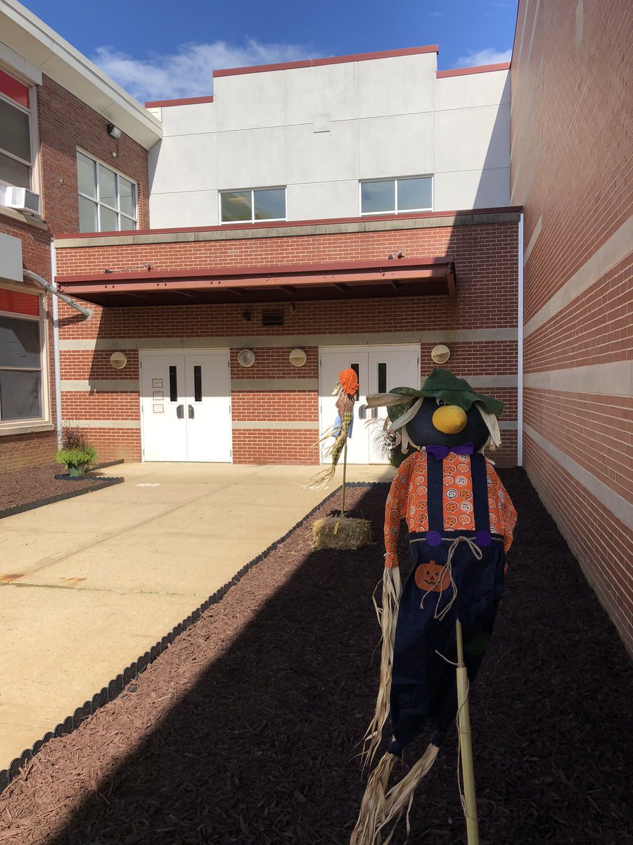 LJaime13's tweet photo. Falls in the air! Dover families, DMS staff, and EDE staff would like to thank Dover Home Depot for an amazing job in beautifying our schools. Slowly but surely we will get there! #togetherfordover #onemoreround #keysforsuccess @EDETIGERS @DoverMiddleNJ @PublicDover @DoverProud https://t.co/5OSCTX0iZi
