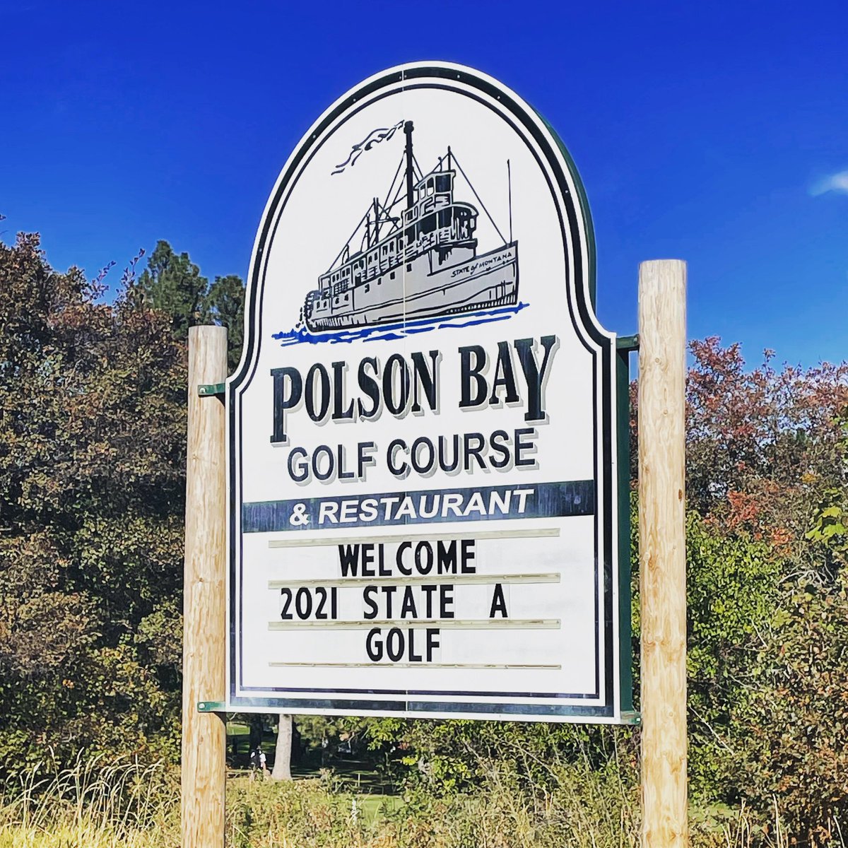 MontanaTechGolf's tweet photo. A fantastic day to hit the road and watch the final round of the 2021 State A Golf Championships at Polson Bay Golf Course and the home course of Matt Hobbs! ⚒⛳️

 Out here looking for some #FutureDiggers! 

#RollDiggs #TechGolf https://t.co/boMgNZAzaK