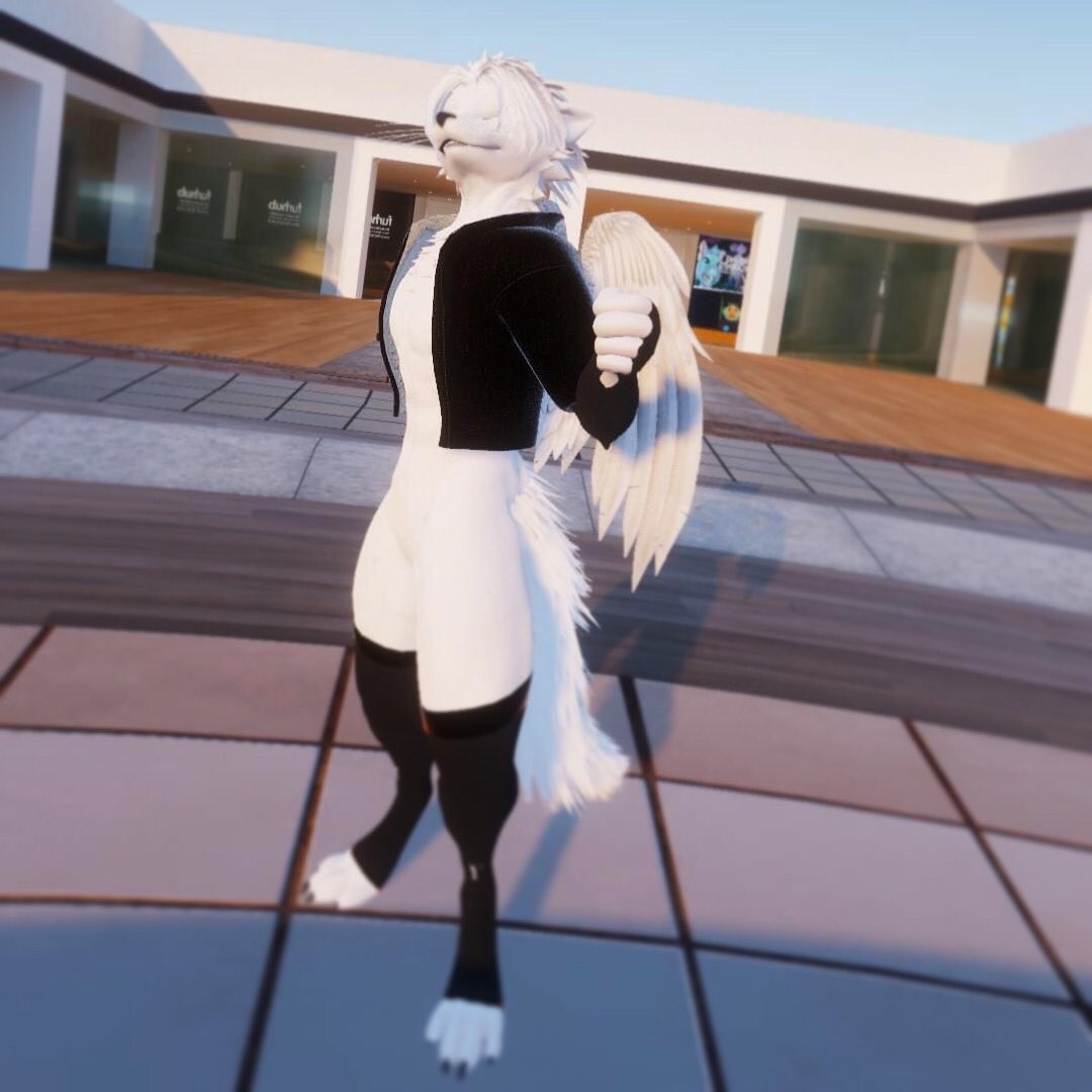 SebrisKiba's tweet photo. Vibin~ #vrchat #vrfurries #furry #FurHub #Rexouium https://t.co/YEIhVmSSil