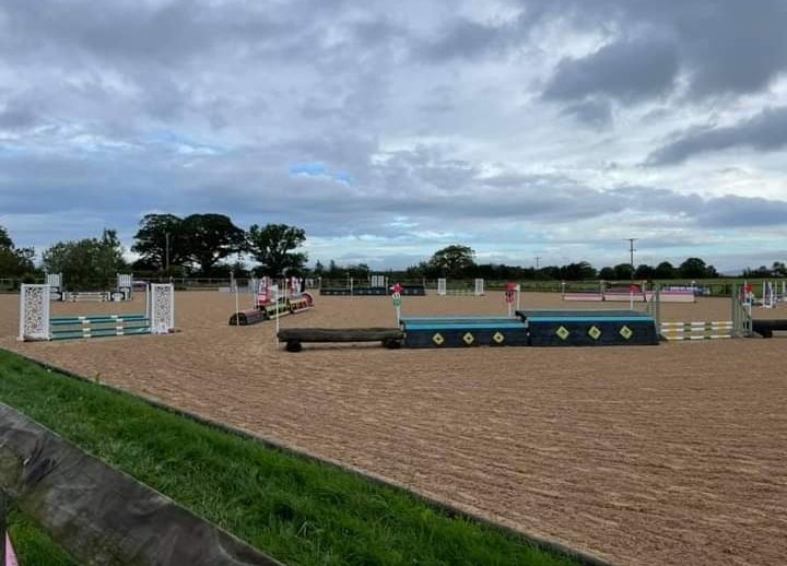 Sed_Equestrian's tweet photo. Good luck to the Sedbergh riders competing at Greenlands tomorrow #ArenaEventing https://t.co/LW9khevdws