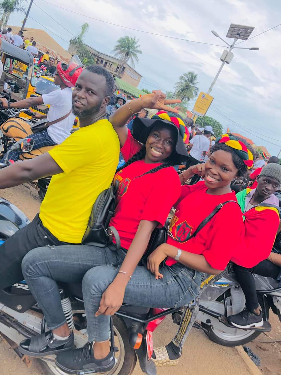 Être Guinéen est une chance chacune de nos décisions et de nos actions impacte  sur la Guinée 🇬🇳 agissons en patriote ☺️🙏 bonne fête d'indépendance a ma cher Guinée  je t'aime ♥️🙏
Maimouna 
#GuineeIndependanceDay #Guinee63 
#PariteGuinee #egaliteguinee #ellepeut