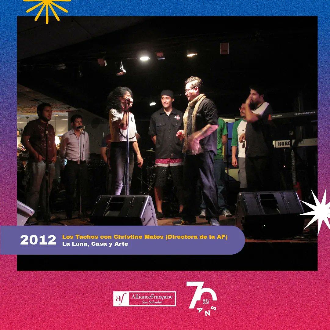 afelsalvador's tweet photo. La 2da edición de la #FDLMSV se llevó a cabo en La Luna Casa y Arte, mítico espacio para la cultura y las artes en San Salvador, que gestionaba Beatriz Alcaine. Algunos profesores y alumnos de la AF cantaron música francesa. Artistas confirmados se unieron también a la tradición https://t.co/yRO3aRvhp7
