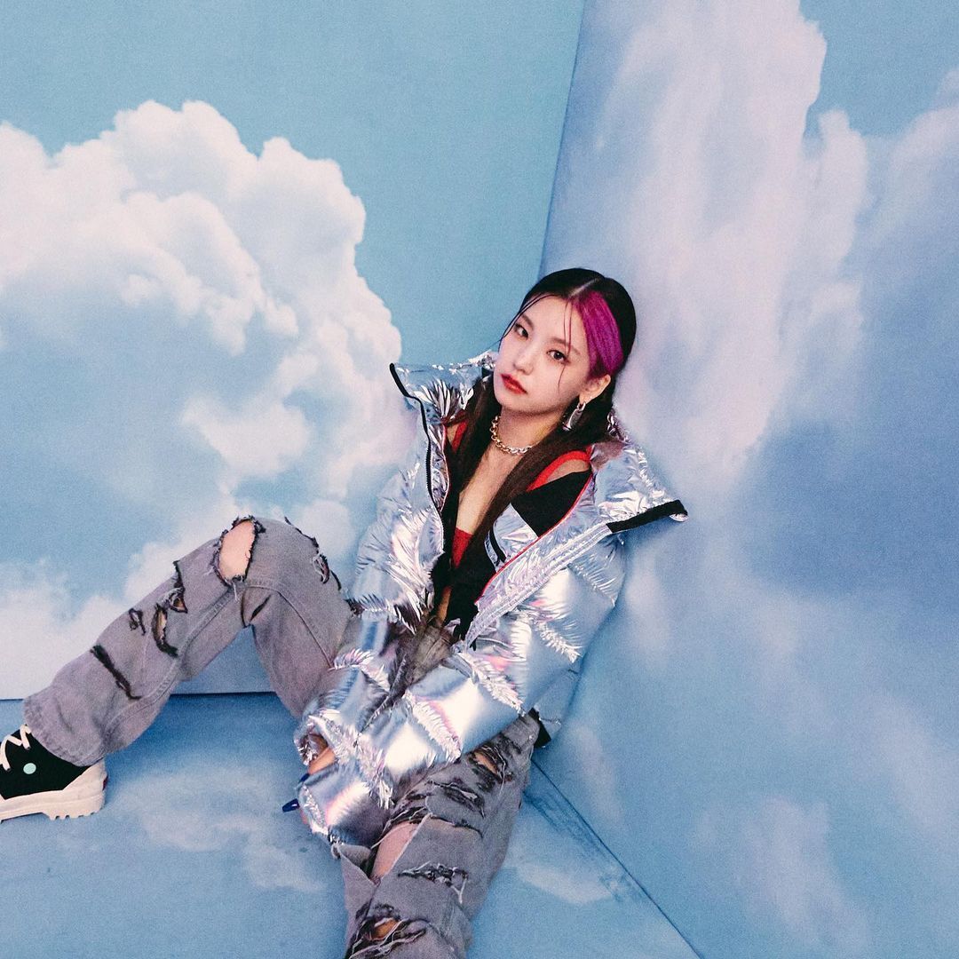 yeji pics tweet media