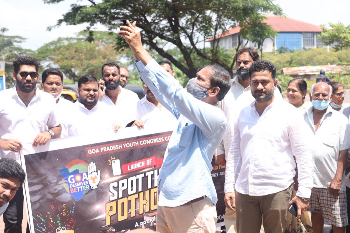 girishgoaINC's tweet photo. Hope that @BJP4Goa Govt led by @DrPramodPSawant won’t allow @IYC @IYCGoa to succeed in its unique movement to have better roads in Goa by improving conditions of roads on WarFooting. Congrats to @varadmardolkar & team for involving Goans through #SelfieWithPotholes competition. https://t.co/jvo9ErVVkx