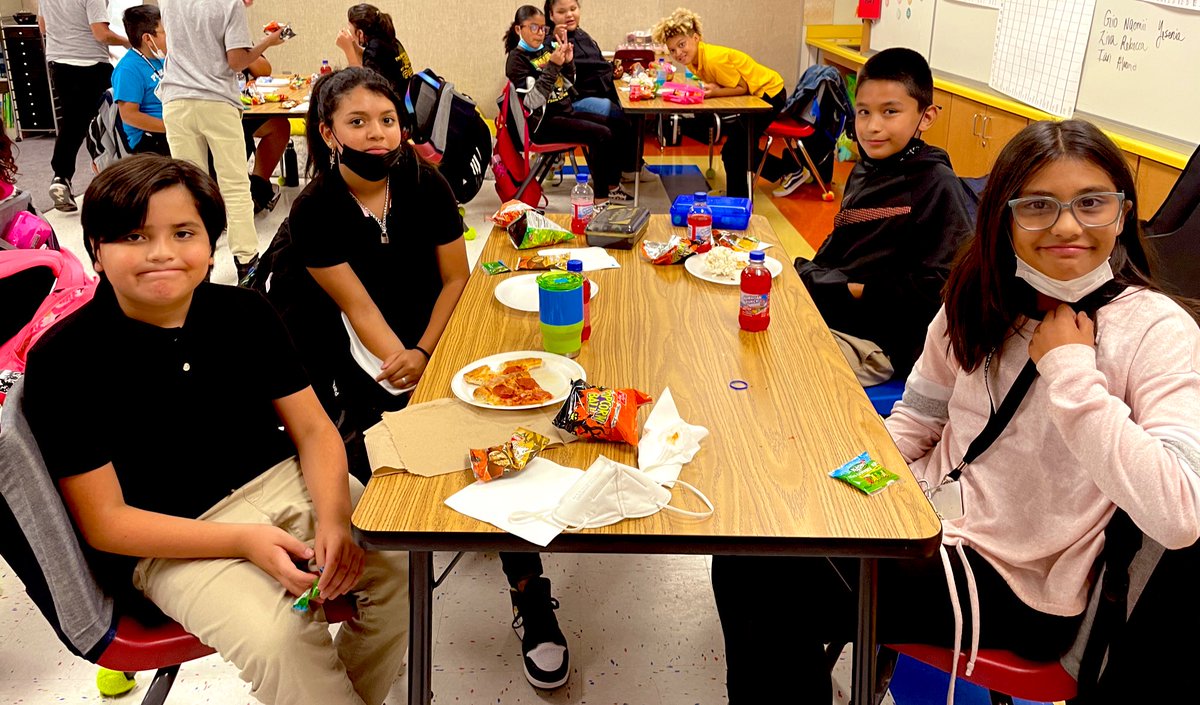 Sponce_12's tweet photo. What do we prioritize? CELEBRATING! Our 5th grade students at @ParklandES have been working so hard and it was only right to celebrate with a Pizza Party! @YsletaISD 🥳❤️ https://t.co/TQAGDqZPma