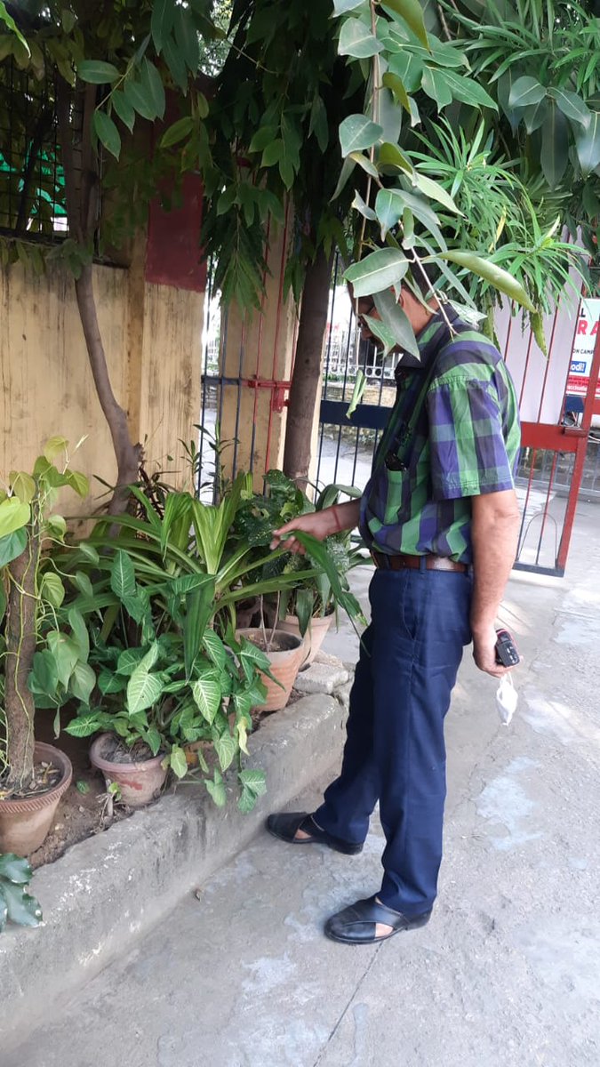 DCP_SHAHDARA's tweet photo. The Father of Nation was remembered Today (Oct 2-Gandhi Jayanthi) by conducting "Swach Bharath"- cleanliness drive  in the all police stations of #ShahdaraDistrict. #Dcp_Shahdara
@CPDelhi
@JointCP_ER
@DelhiPolice https://t.co/cd4IBmnTkl