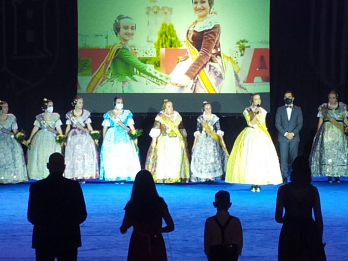 🔥 ENHORABONA a les noves Falleres Majors de #Paterna 🔥

👧🏻Arantxa Giménez Gasca, Fallera Major Infantil

👩🏻Natalia Martínez Barea, Fallera Major

#FallesPaterna