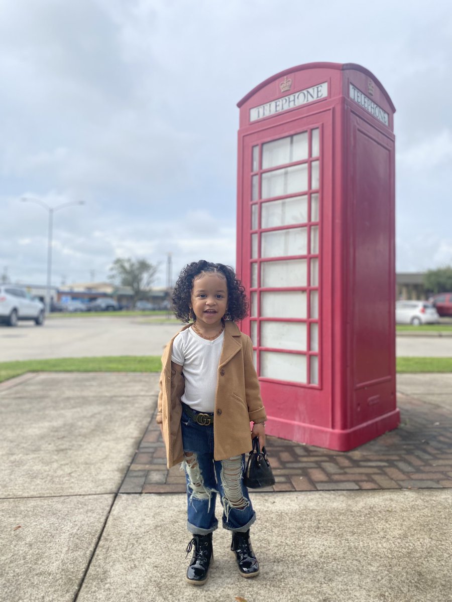 ThatSetter's tweet image. Posting these everywhere because I'm obviously obsessed 💁🏾‍♀️✨🤍