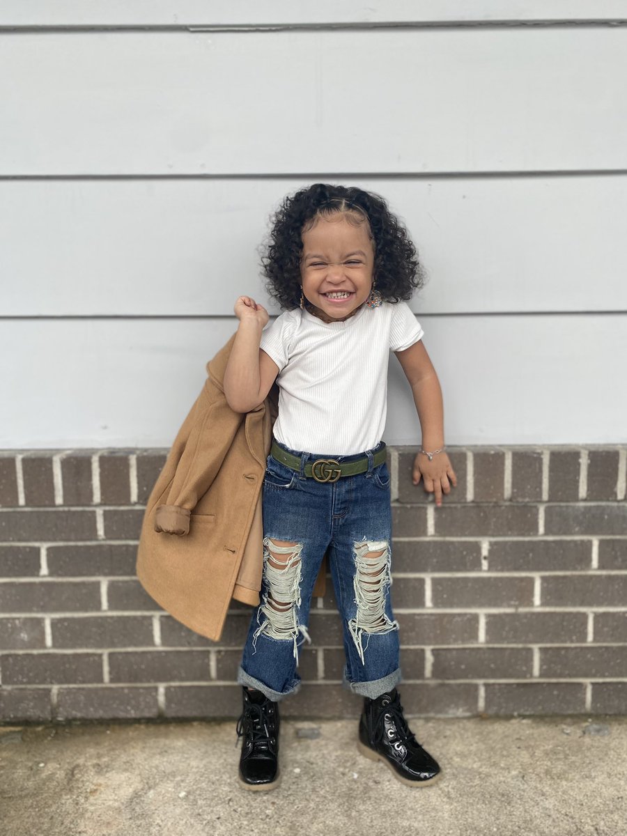 ThatSetter's tweet image. Posting these everywhere because I'm obviously obsessed 💁🏾‍♀️✨🤍