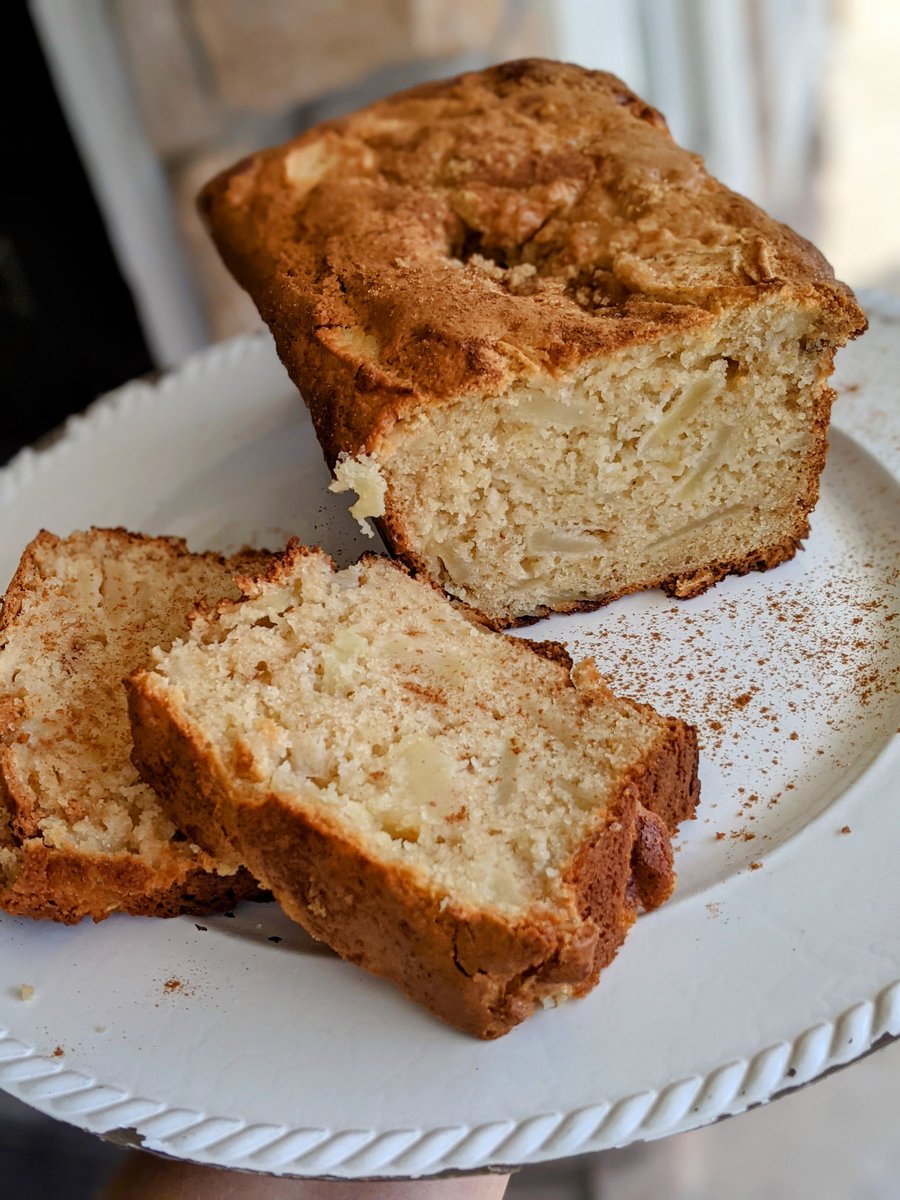 Kris10Voe's tweet image. Baking makes everything better. #applebread