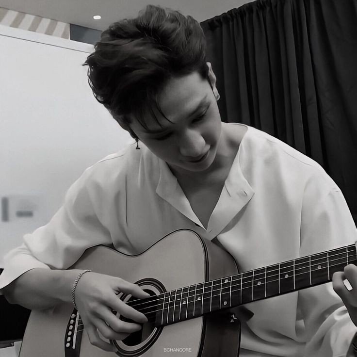 wac4moLe's tweet photo. eVERYONE SHUT UP TODAY IS THE BIRTHDAY OF ONE OF THE MOST INCREDIBLE PERSON ON THE WORLD BANG TALENTED CHAN, AKA MY SAFE PLACE. I LOVE U BROO<33

OUR NORTHSTAR BANG CHAN
#TripleThreatBangChan
#못하는걸_못하는_천리방생일
#HappyBangChanDay
@Stray_Kids https://t.co/RBsC6NR6mJ