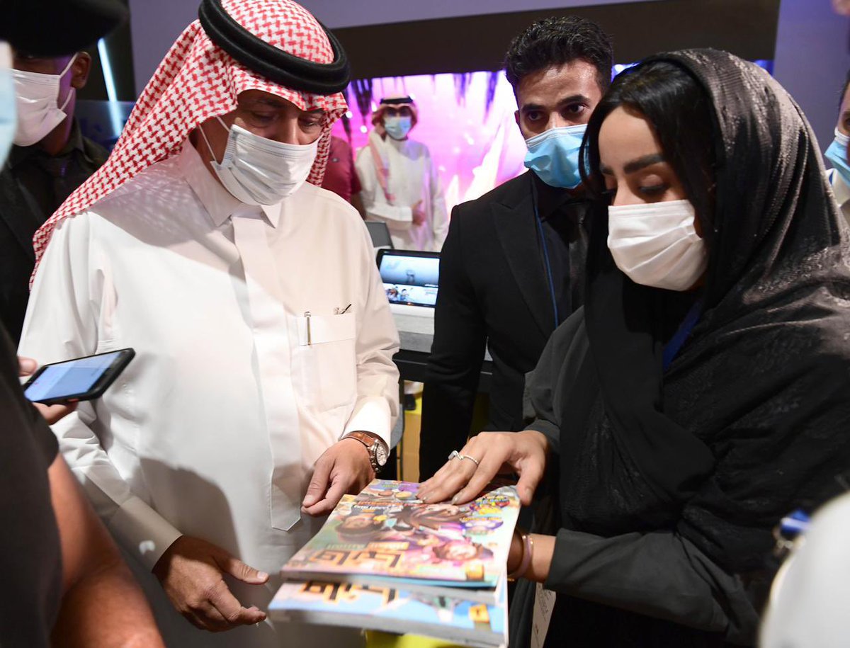 MangaAlarabia's tweet photo. سعدنا بزيارة معالي وزير الإعلام المكلف د. ماجد القصبي لجناح #مانجا_العربية 
في #معرض_الرياض_الدولي_للكتاب 
حيث استمع لشرح من ا. محمد الحارثي وا. هديل المنيف عن مشروع المجلة والتطبيق وأشاد معاليه بإبداعات الشباب السعودي وإسهاماته في نجاح المشروع.

@malkassabi 
@mangaarabiakids https://t.co/Hk1IZILDuB