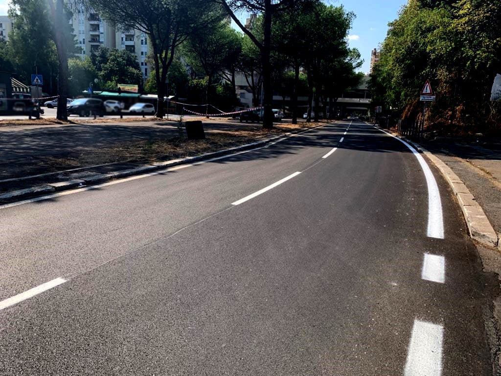 StradeNuoveRoma's tweet photo. manutenzione straordinaria di Viale Ignazio Silone 
@stradenuove #StradeNuove #RomaRinasce #romarinasce https://t.co/0SfX4tbh4X