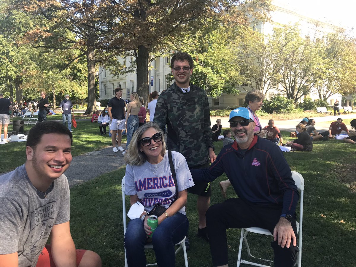 FantaAwNAFSA's tweet photo. Cannot believe how beautiful a day we have had. The living room- quad @AmericanU was full of families and students in community https://t.co/KxHrNbFvny