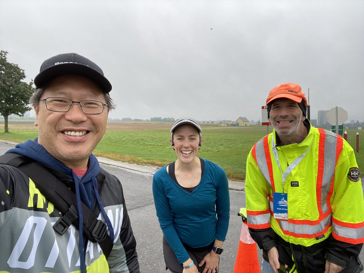 ottpak's tweet photo. On this very wet, rainy Saturday morning I went out and supported some @runottawa folks running the 1st in person race. #RunToEmpower many happy faces that were able to take part in a race that wasn’t virtual. Saw @Runs2Work warming up. #RunOttawa 📸 1/2 https://t.co/LjFkA8EscC