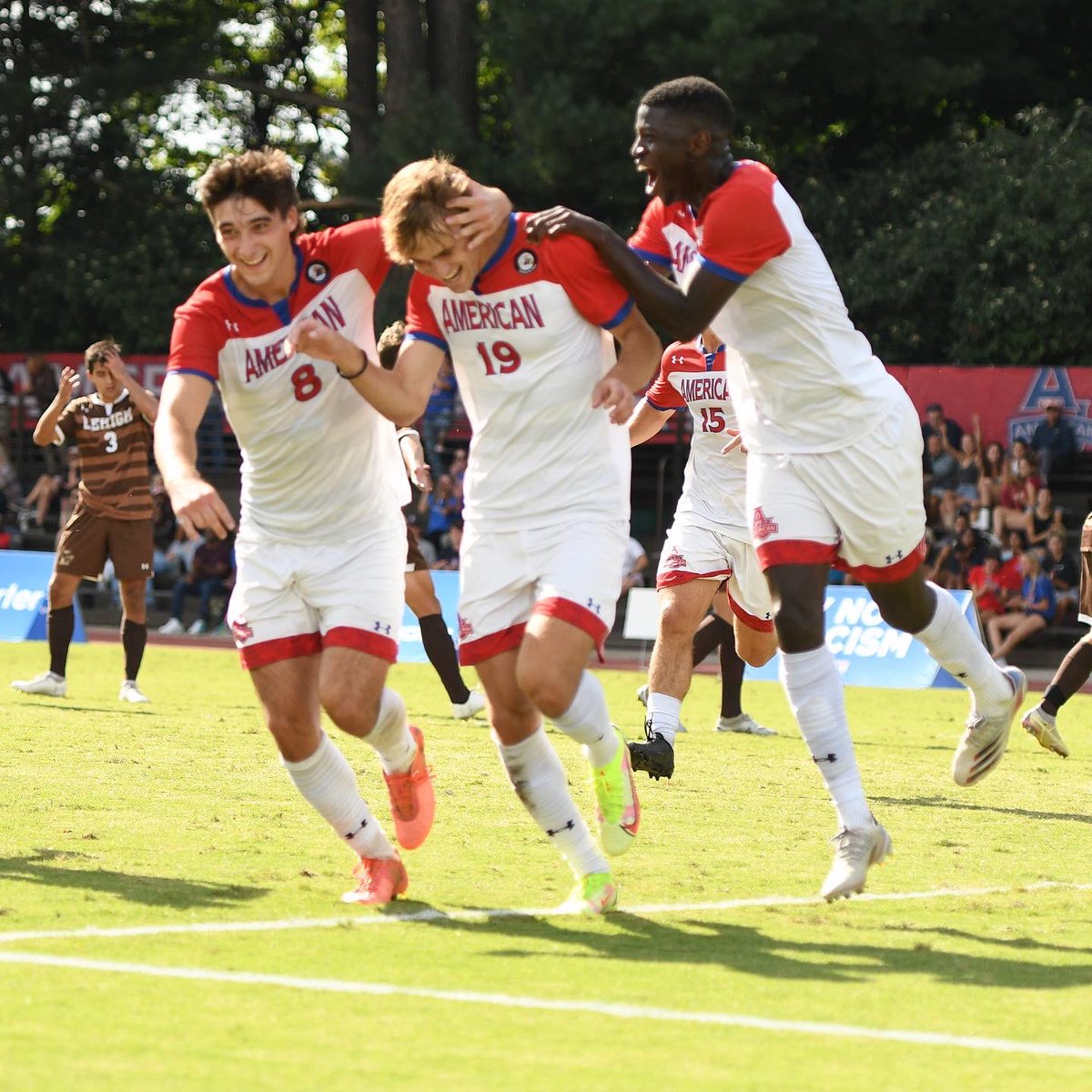 AUeagles's tweet photo. Did @AU_WSoccer win? ✅
Did @AU_FieldHockey win? ✅
Did @AU_MSoccer win? ✅
Did @AU_Volleyball win? ✅

Talk about a banner day. Women’s soccer beat Army for the first time since 2009, and a sweep of Bucknell by field hockey, men’s soccer and volleyball. YOU LOVE TO SEE IT!! https://t.co/cIiCbf7urv