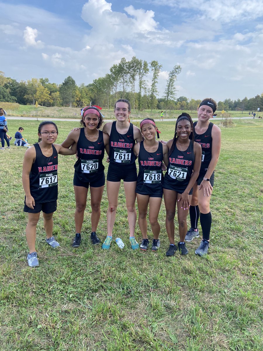 johnjsullivan1's tweet photo. Great job by this group of Lady Raiders today at St. Charles East invite. Ellie DeFarno earned the spirit stick this week for her 22nd place finish at a very competitive meet.@BHSRaiders @BHS_Raiders1 https://t.co/Tx9rSKSwJj