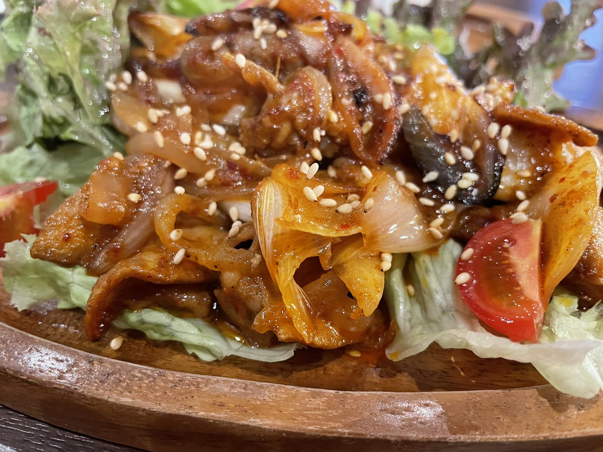 tanuki_KOKUSAN's tweet photo. 先日、新開地にございます肉バルSow(@potofupotofu )に行ってまいりました。
美味しいお肉とビール、最高でございますね。身に染みます。
ご馳走様でした。
#新開地 
#肉バル 
#肉バルSow https://t.co/jXbeGPmvPq