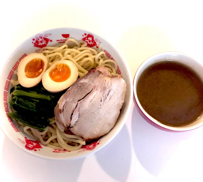 今日の朝つけ麺

お持ち帰り用の冷凍つけ麺
アンタイヌードルズ@中神

自分でほうれん草だけ用意
おいしく出来ました 