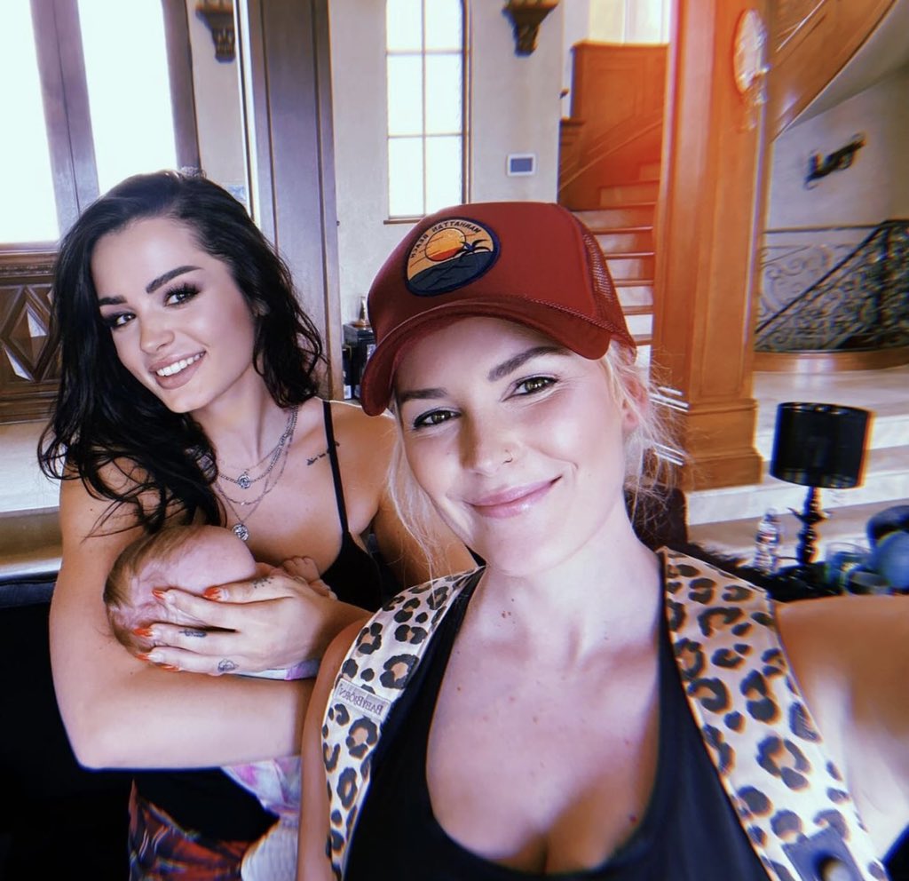 Ex WWE Star Paige Confirms That She’s Writing An Autobiography 1