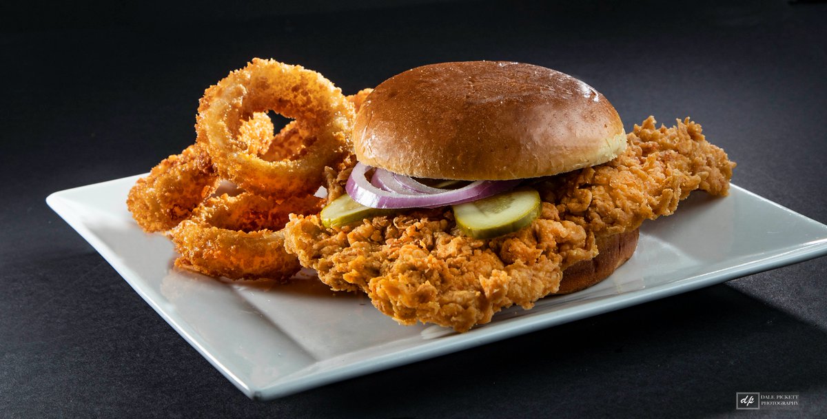 1925 PubHouse tweet media